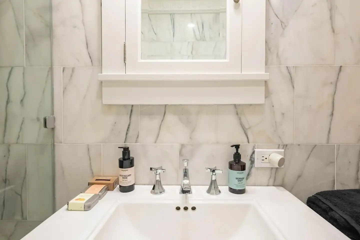 Lofty & Bright Greenwich Getaway W Private Rooftop New York 0*,  USA